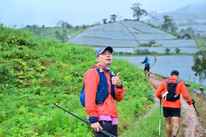 BIB: 194
                            <button type="button" onclick="openModal(13378013)" class="btn btn-primary btn-sm float-right btn-popup" data-toggle="modal" data-target=".modal-high-quality">
                        <i class="fas fa-shopping-cart"></i> Add to Cart
                    </button>
                                            <button type="button" onclick="isThisMe(13378013, true)" class="btn btn-success btn-sm float-right btn-popup btn-isme hidden" data-toggle="tooltip" data-placement="bottom" title="นี่คือรูปของคุณใช่ไหม คลิกที่นี่เพื่อเอาเข้าอัลบั้ม">
                        <i class="fas fa-plus"></i> Add to album
                    </button>
                    <button type="button" onclick="isThisMe(13378013, false)" class="btn btn-warning btn-sm float-right btn-popup btn-isnotme hidden">
                        <i class="fas fa-ban"></i> Remove from album
                    </button>